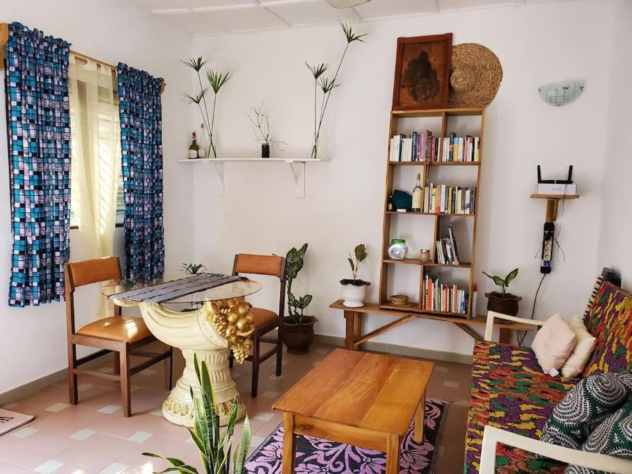 Maison Fleurie Ouidah Extérieur photo