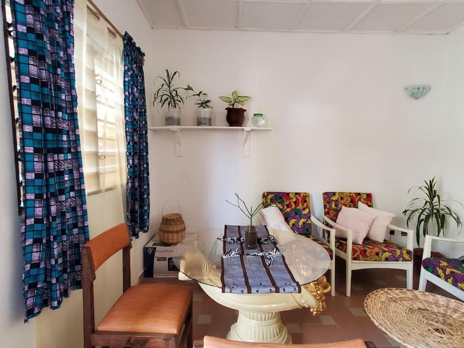 Maison Fleurie Ouidah Extérieur photo