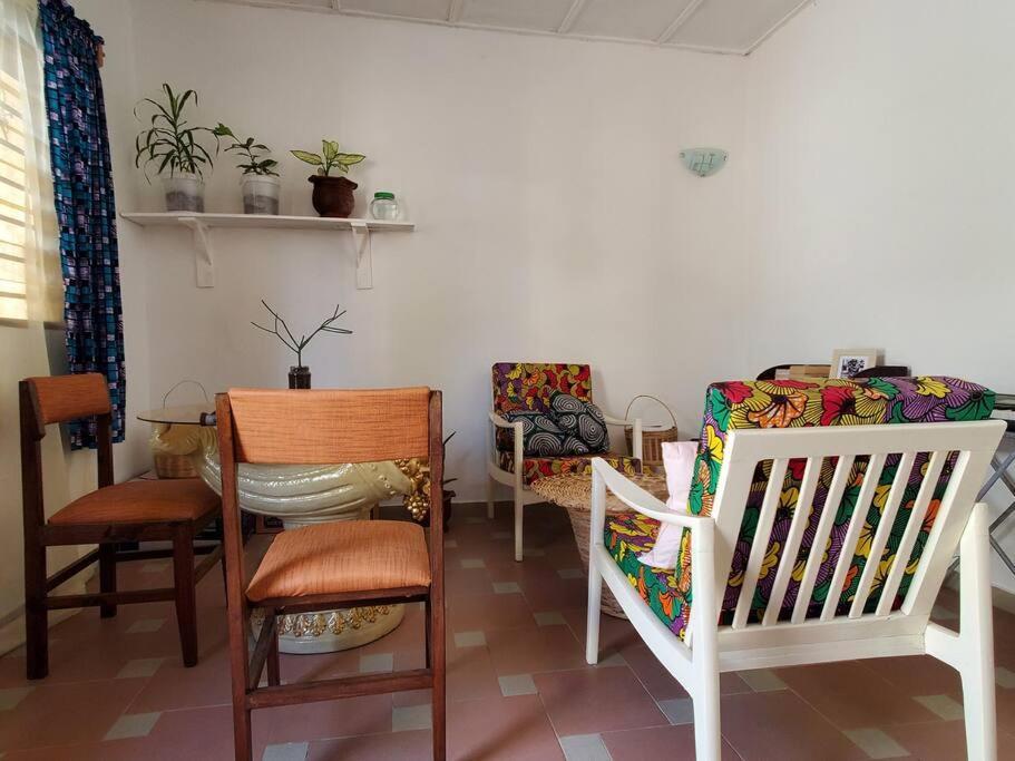 Maison Fleurie Ouidah Extérieur photo