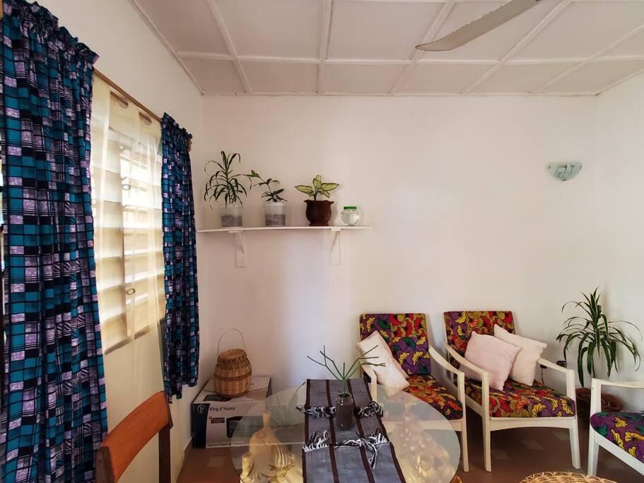 Maison Fleurie Ouidah Extérieur photo