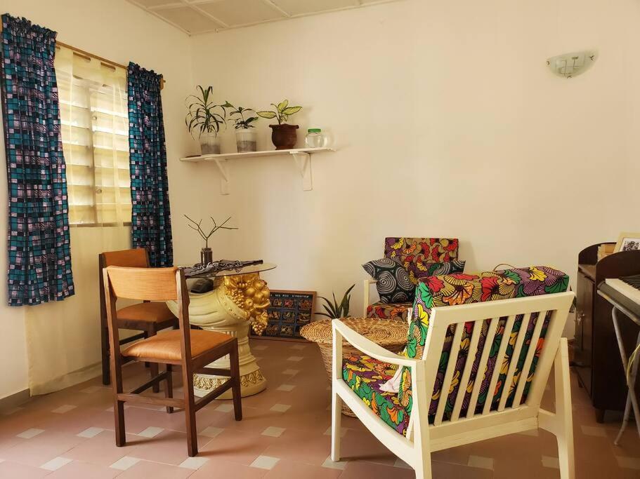 Maison Fleurie Ouidah Extérieur photo